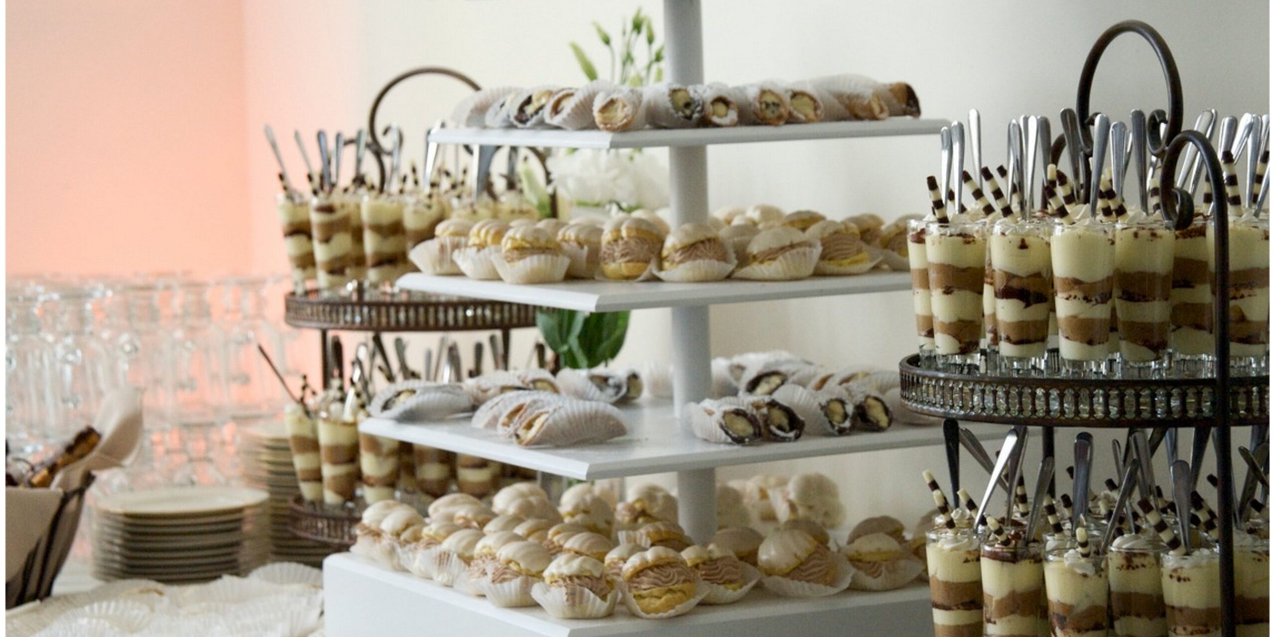 Buffet e Celebrazioni: Orchestrare la Dolcezza