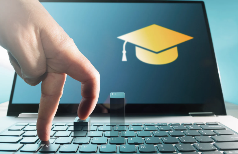 Come Scegliere il Corso Online Giusto per la Tua Crescita Professionale